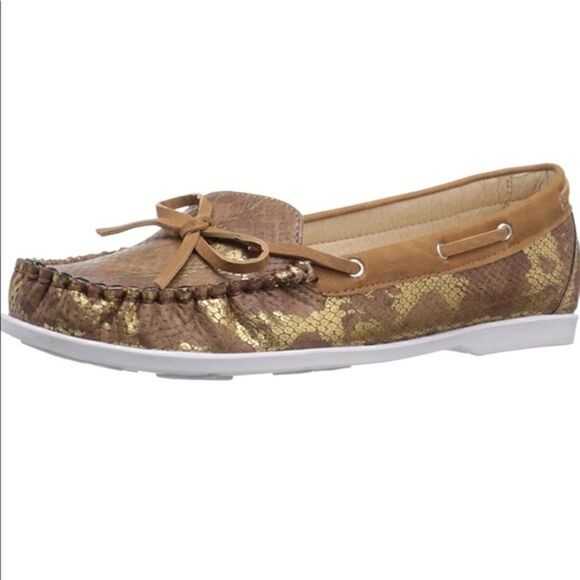 Wanted Woodside Gold Shimmer Slip Ons - Picture 1 of 10